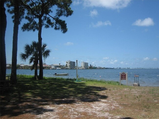 Building Photo - 2700 Bayshore Blvd