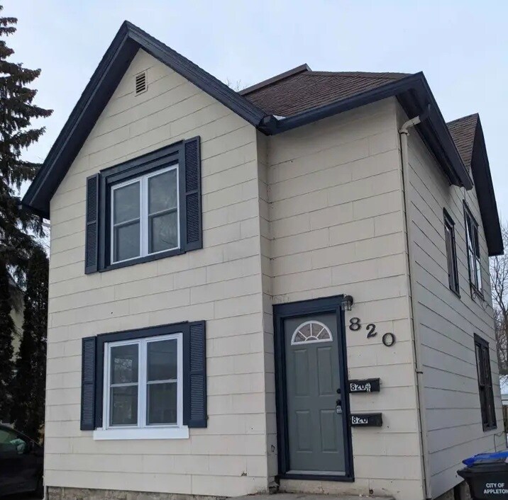 Foto principal - 820 E North St