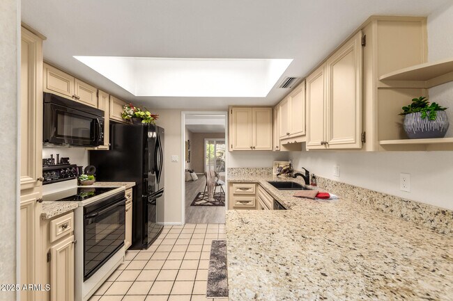 Foto del edificio - 6735 N 16th Pl