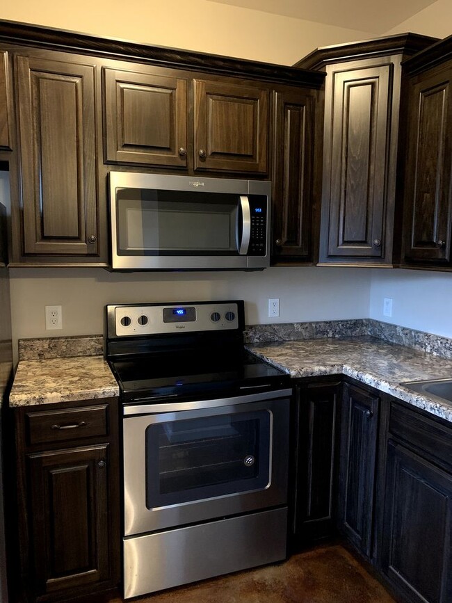 Foto del edificio - Very Nice 2 Bedroom 1 Bath with Washer  Dryer