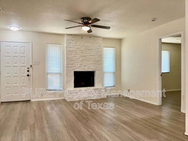 Foto del edificio - 418 Parkhill Cove