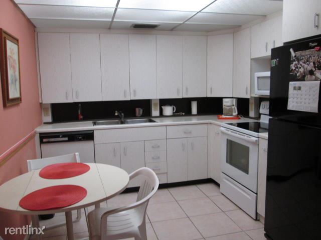 Building Photo - 1066 Wolverton D