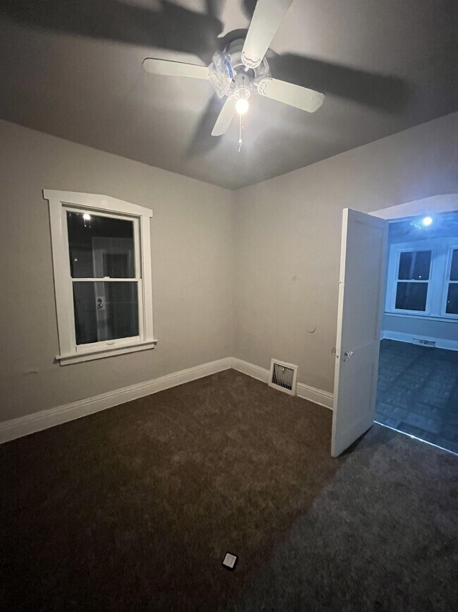 Foto del edificio - 1256 Sherman St