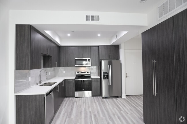 1BR, 1BA-721 SF - The Luxe Residential