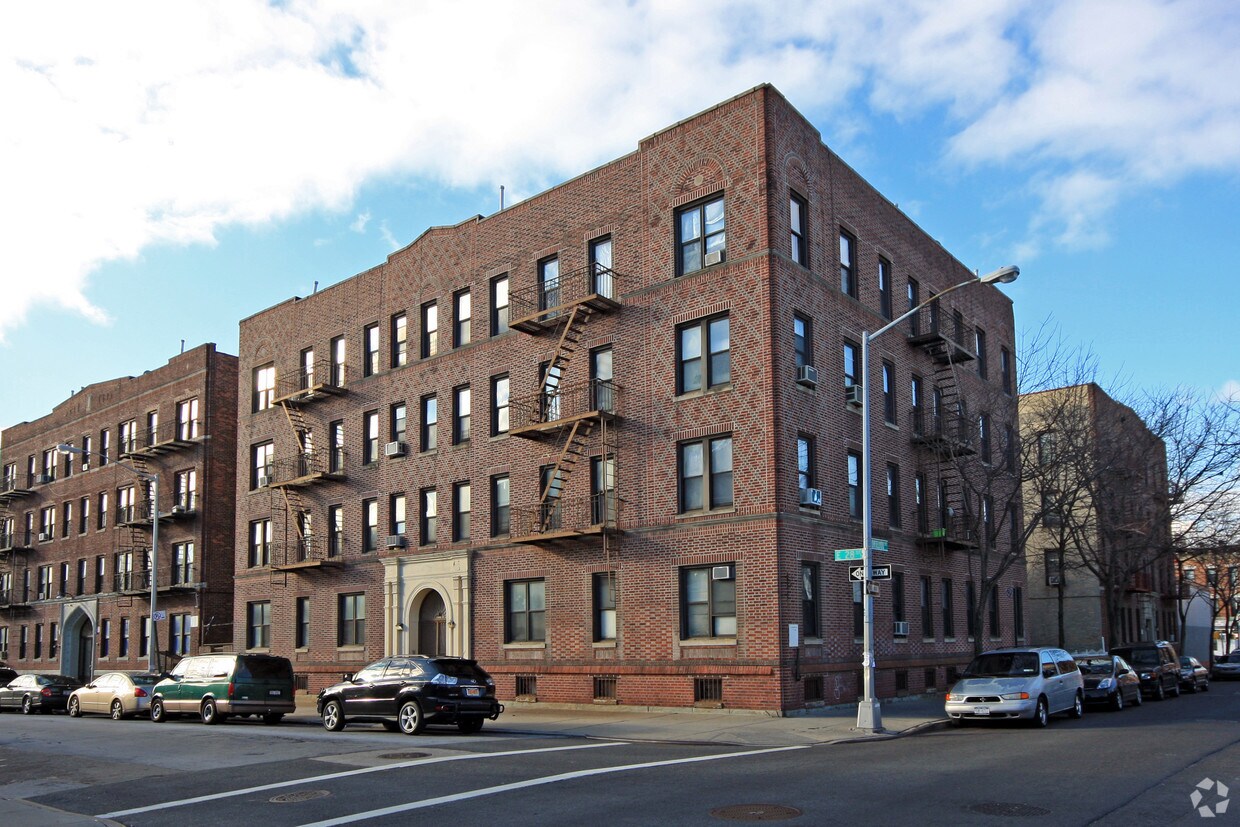 Primary Photo - 242 E 28th St