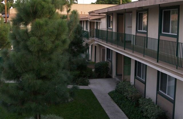 Building Photo - 9458 Artesia Blvd