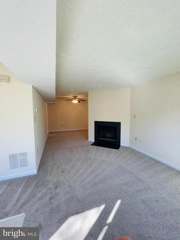 Building Photo - 6107 Hoskins Hollow Cir