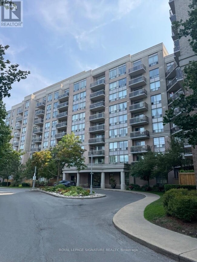 Building Photo - 801-1720 EGLINTON Ave