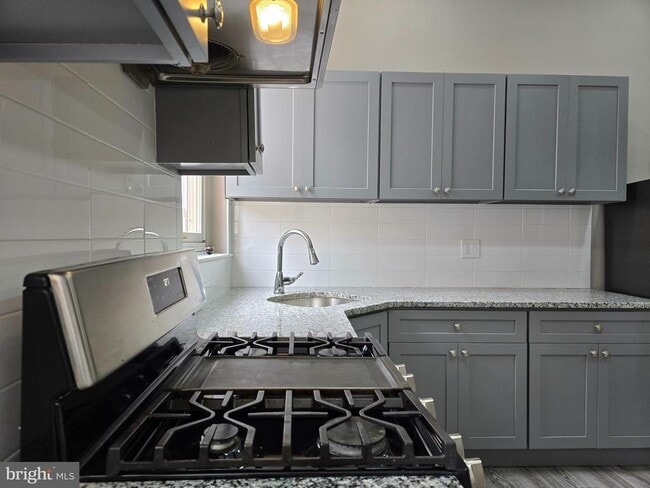 Building Photo - 1218 N 16th St