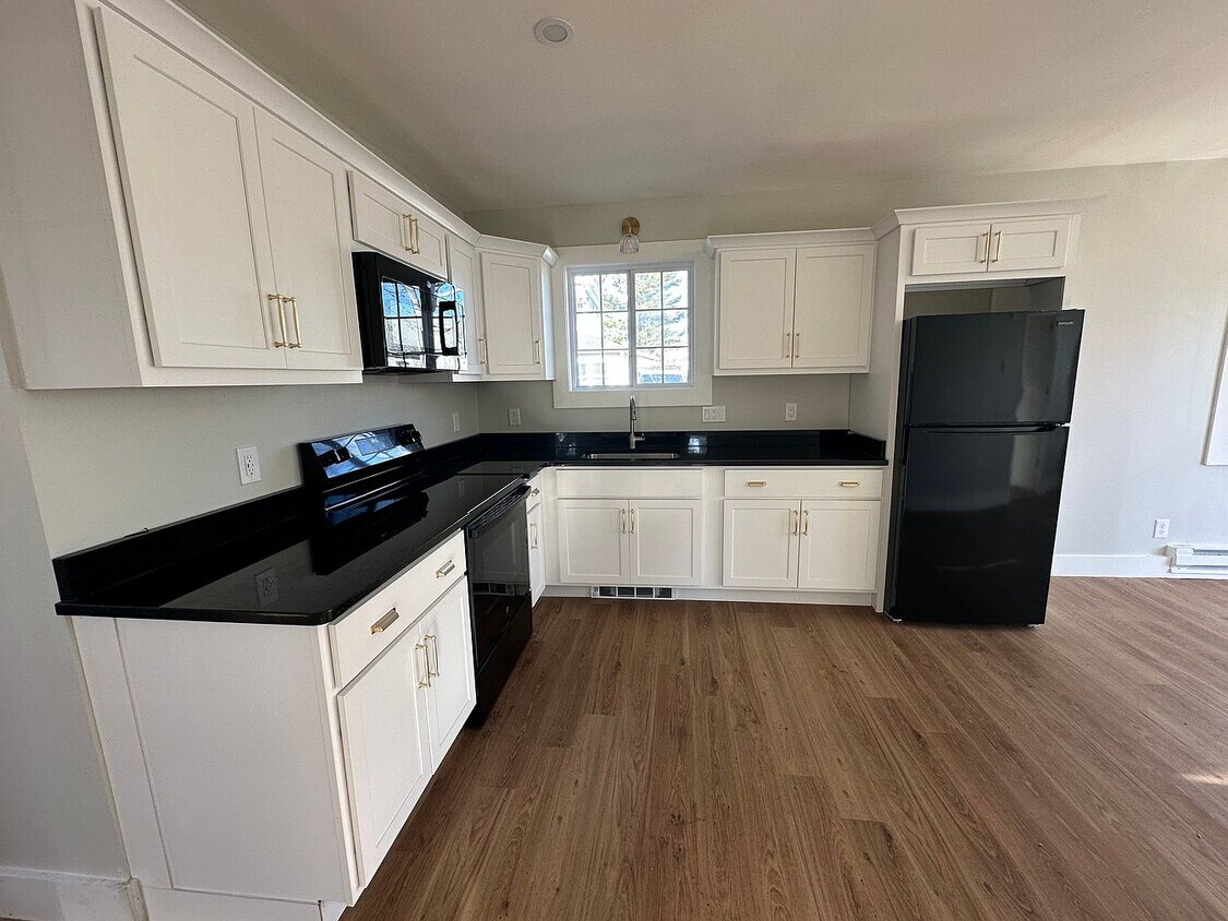 Foto principal - 10 Wareham Ave