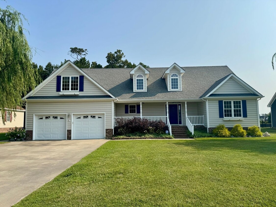 Primary Photo - 200 Pleasant Dr