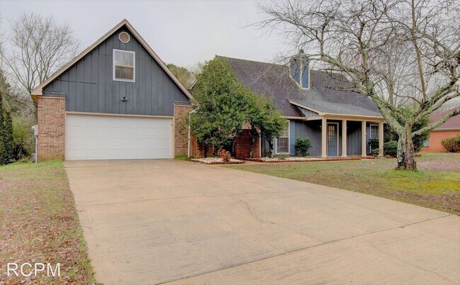 Building Photo - 3 br, 3 bath House - 139 Leathertree Lane