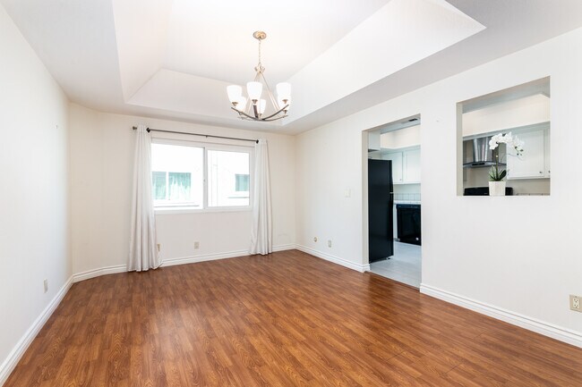 Foto del edificio - 12416 Magnolia Blvd