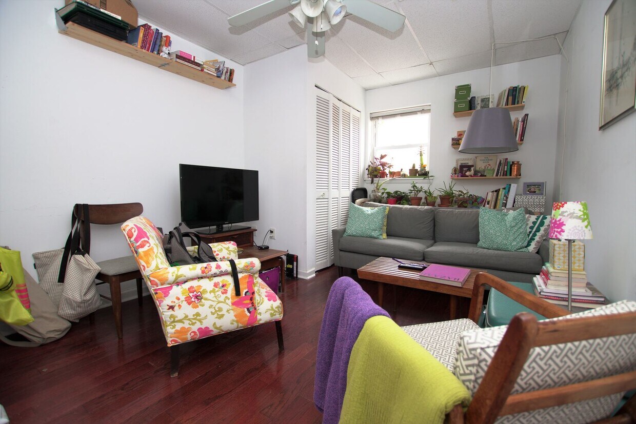 Beautiful 1 bedroom one bath in a great location in East Passayunk - Beautiful 1 bedroom one bath in a great location in East Passayunk