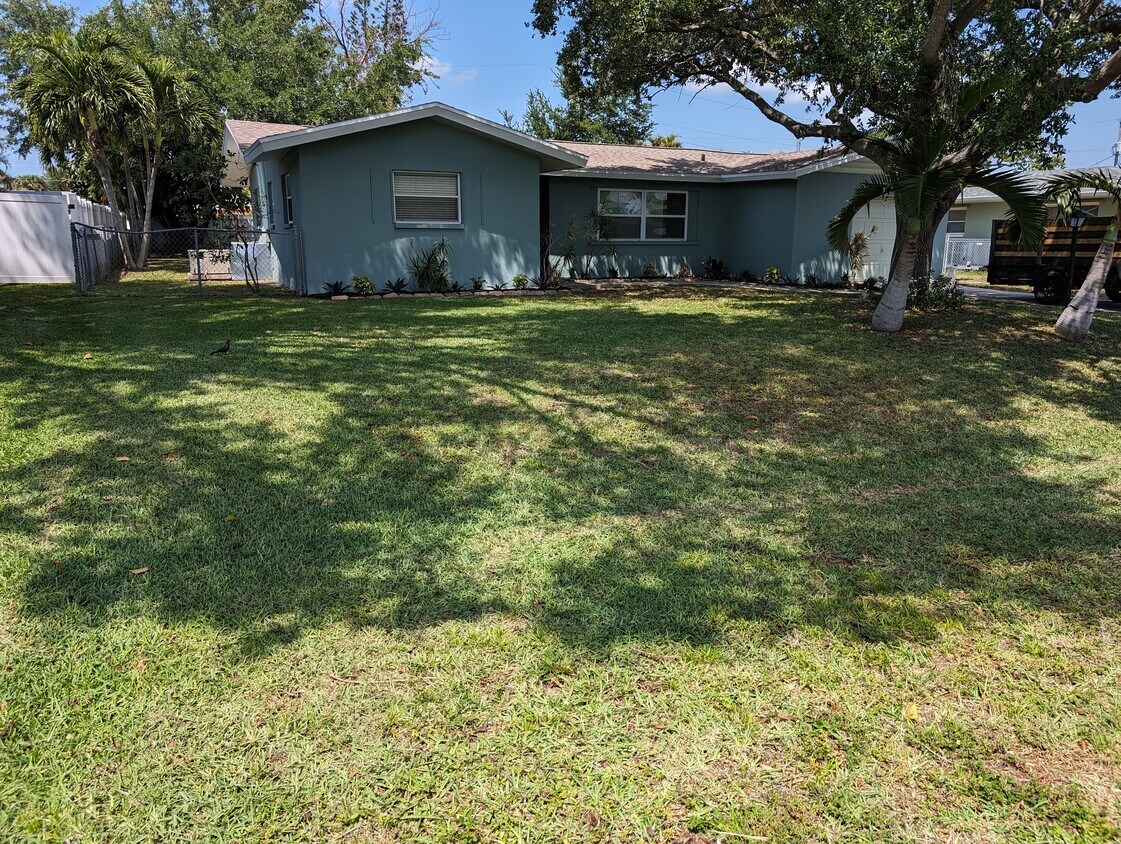 Foto principal - 2702 SE 17th Ave