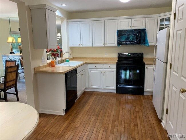 Building Photo - 1701 Forest Edge Dr