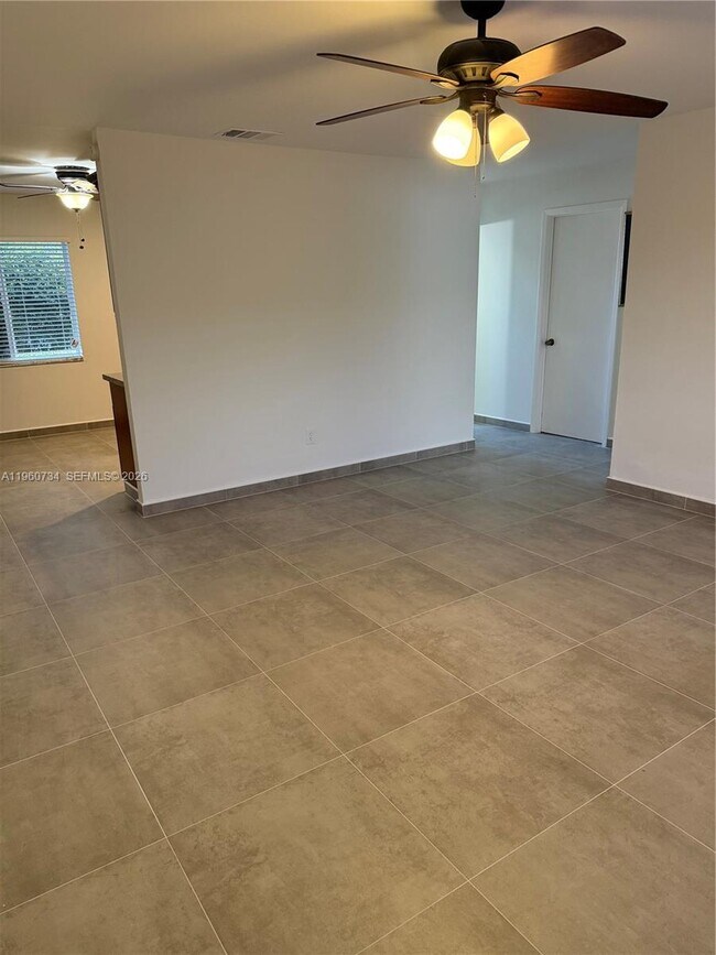 Foto del edificio - 702 Neptune St