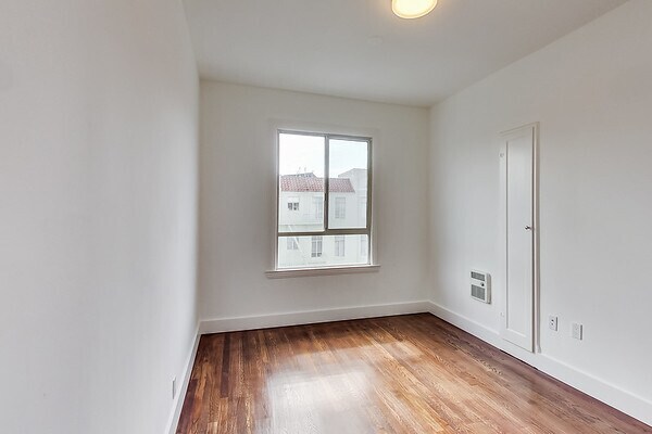 Foto del edificio - 1690 North Point St
