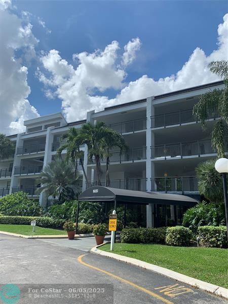 Primary Photo - 16051 Blatt Blvd