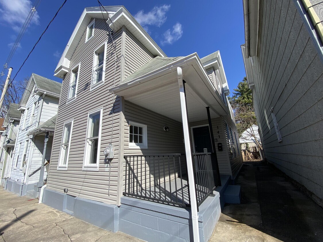 141 E Vine St, Chambersburg, PA 17201 House Rental in Chambersburg