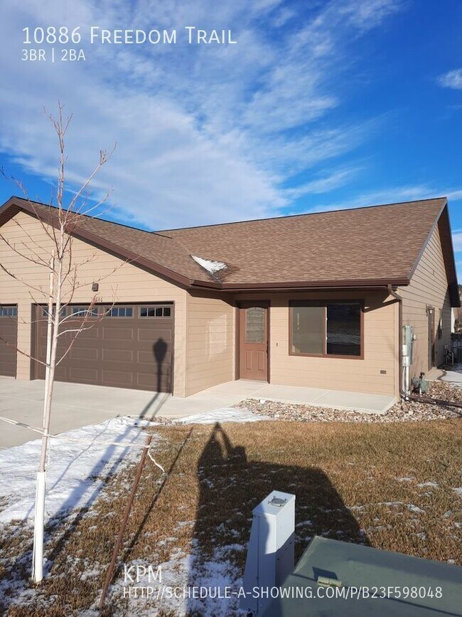 Building Photo - 3 BEDROOM | 2 BATH | DOUBLE GARAGE | SUMME...
