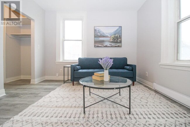 Photo du bâtiment - 291 Stewart St