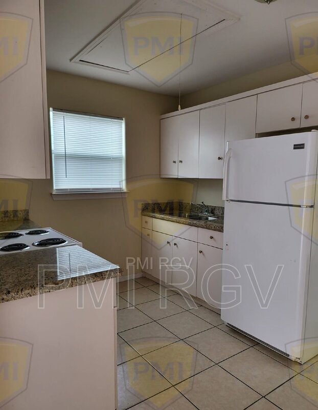 Building Photo - 1502 Quitaca Dr