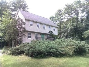 Building Photo - 86 Sand Hill Rd