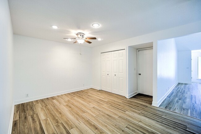Building Photo - Spacious 2-Bed Duplex with Private Backyar...