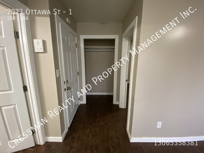 Building Photo - 1 Bedroom Apartment located Downtown Regina