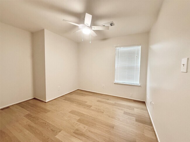 Foto del edificio - 5718 Highbury Ct