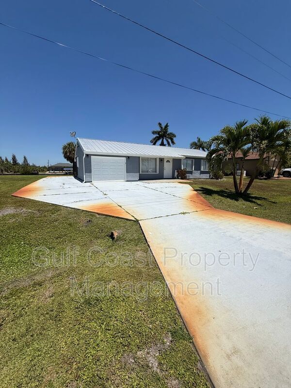 Foto del edificio - 9354 Newnan Cir