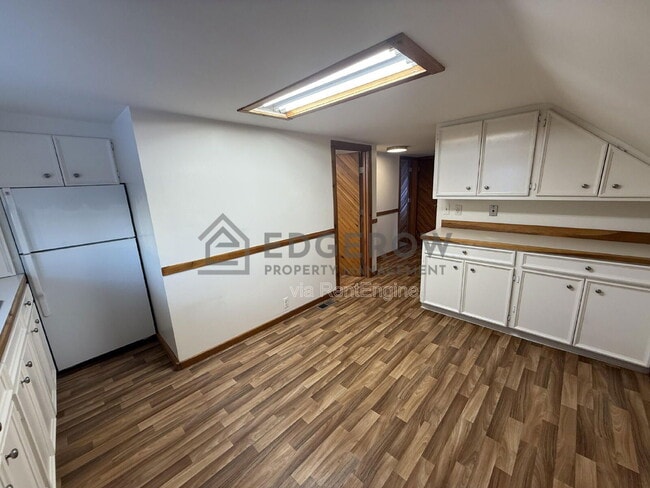 Building Photo - 3681 Prairie St SW