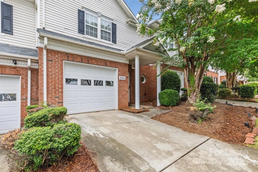 Primary Photo - 3834 Thomas Ridge Dr