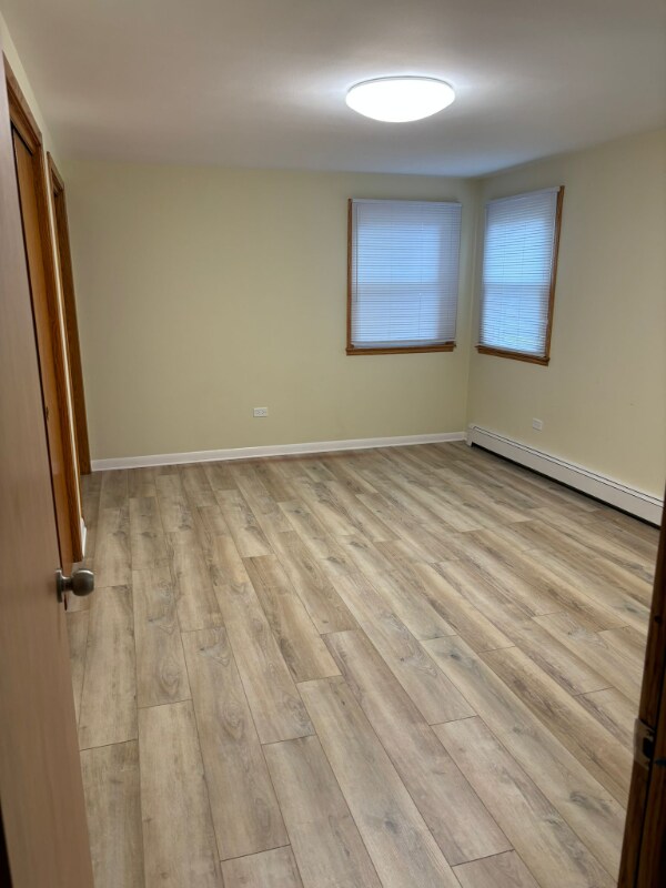 Foto del edificio - 8700 W Summerdale Ave