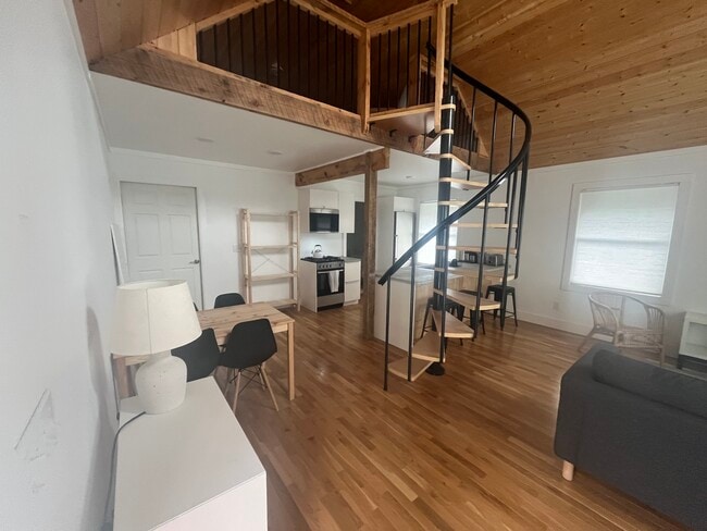 Building Photo - 1003 George Wilson Rd