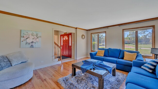 Building Photo - 9800 Wild Cherry Ln