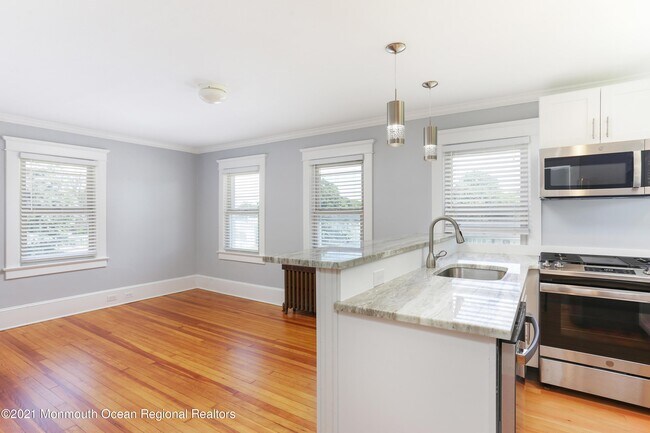 Building Photo - 89 Locust Ave