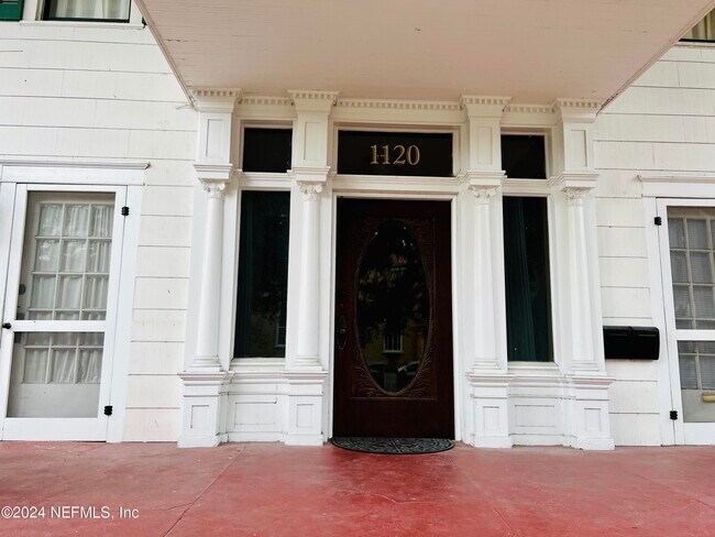 Foto del edificio - 1120 Acosta St