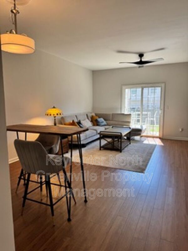 Building Photo - 612 Graythorn Ln