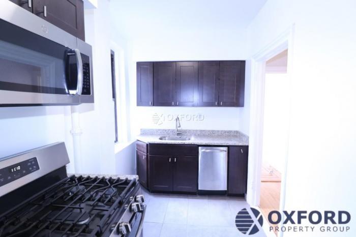 Foto principal - 1 bedroom in Queens NY 11354