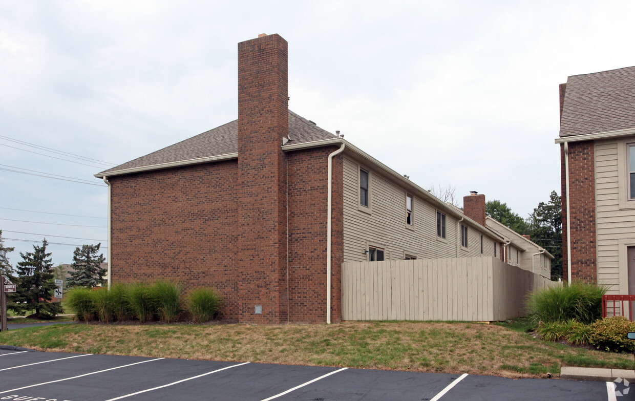 Foto del edificio - Olde Sawmill Townhomes