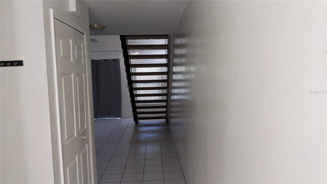 Foto del edificio - 2708 Tally Ho Ave