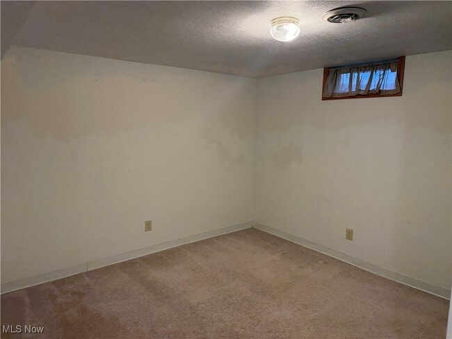 Building Photo - 6913 Tippecanoe Rd