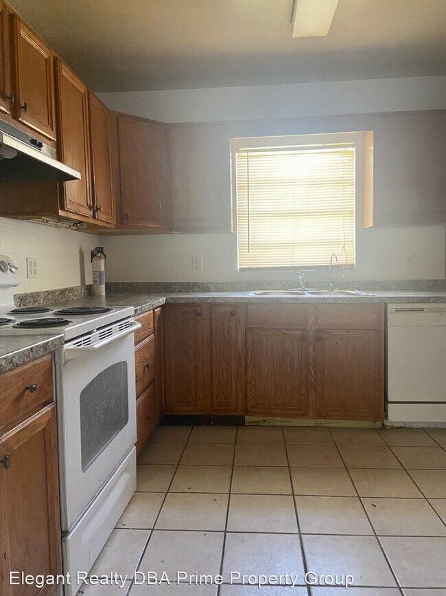 Building Photo - 4 br, 2 bath House - 1211 Randolph Street
