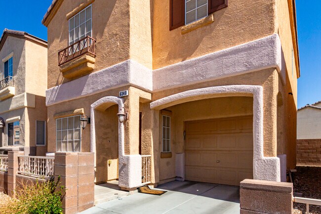 Foto del edificio - 6340 Pebblecreek Lodge Way