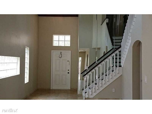 Building Photo - 1238 NW 170th Ave