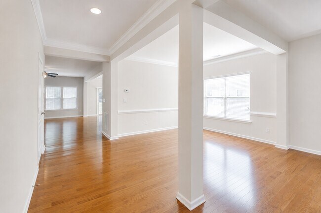 Building Photo - 7245 Rocking Horse Ln