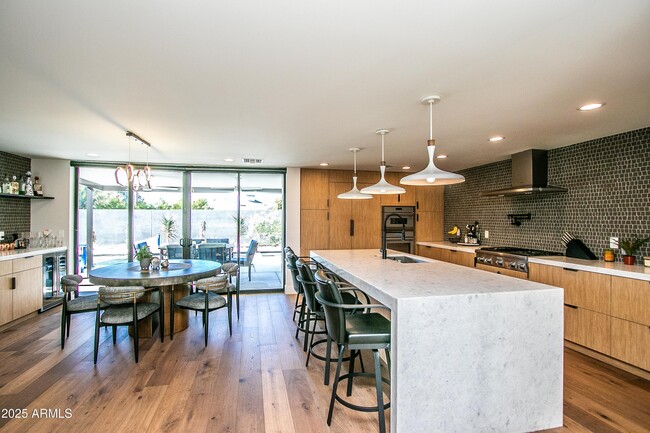 Foto del edificio - 5202 N 34th Pl