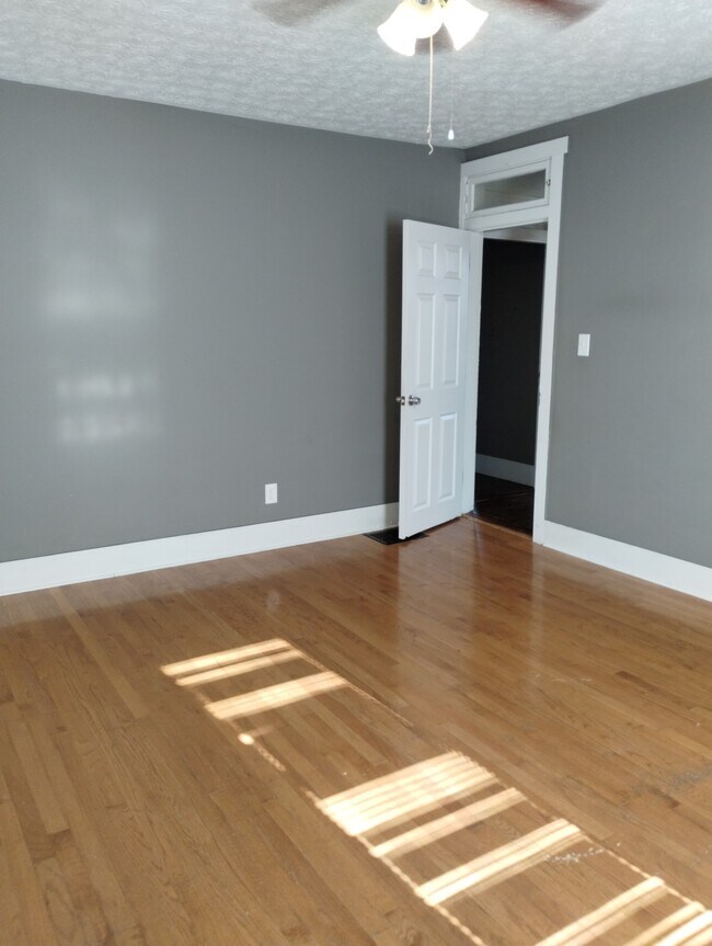 Foto del edificio - 121 S 5th St